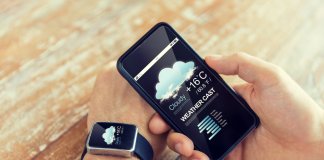 Iceland weather forecast on a smartphone and smartwatch