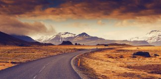 Open stretch of Iceland's Ring Road