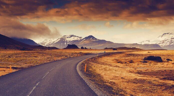 Open stretch of Iceland's Ring Road