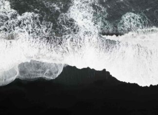 Discover the Enigmatic Black Sand Beaches of Iceland Djupalónssandur beach